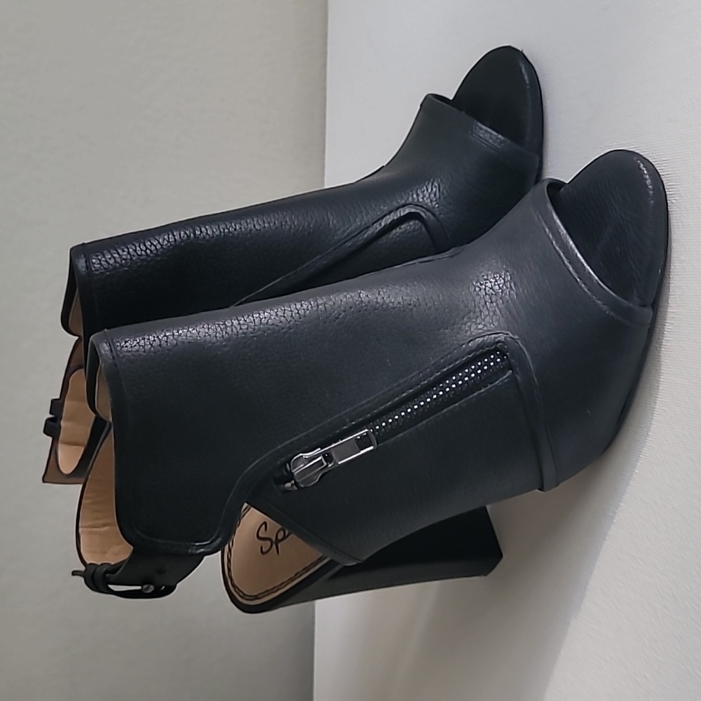 Splendid black leather heel booties Sz 8